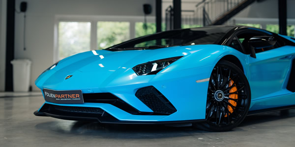 Lamborghini Aventador S Blau